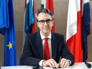 EU sẵn sàng hỗ trợ người Việt tại châu Âu ứng phó với dịch COVID-19