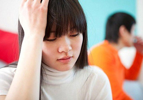 Nhà không có con trai, mẹ đề nghị chúng tôi về quê ngoại sống, chồng tôi nổi khùng phản đối gay gắt nhưng khi mẹ đưa ra một tấm ảnh thì anh lại đổi ý