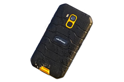 Smartphone ‘nồi đồng cối đá’, pin 4.000 mAh, giá 1,64 triệu đồng