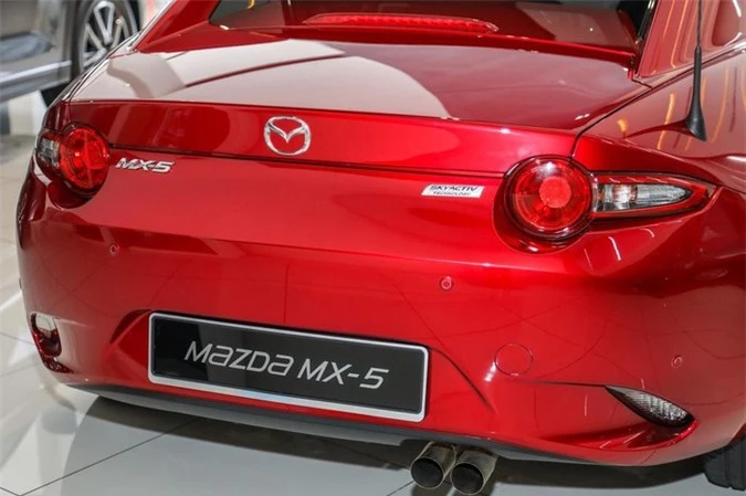 Chi tiết Mazda MX-5 RF 2020 - thiết kế lạ, vận hành thú vị