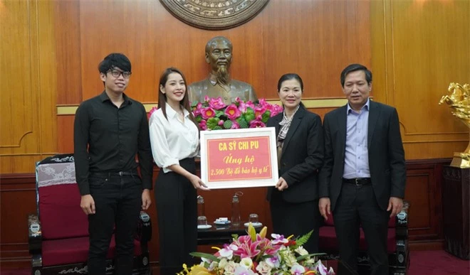 Chuyện nghệ sỹ ủng hộ từ thiện mùa Corona, Trấn Thành nói thẳng 4 điều khiến ai cũng phải suy nghĩ - Ảnh 1. Chuyện nghệ sỹ ủng hộ từ thiện mùa Corona, Trấn Thành nói thẳng 4 điều khiến ai cũng phải suy nghĩ - Ảnh 1.