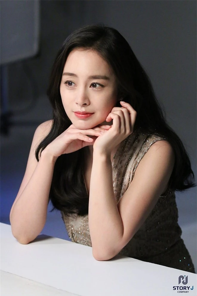 kim tae hee: bieu tuong nhan sac vuot thoi gian cua man anh han  hinh 6