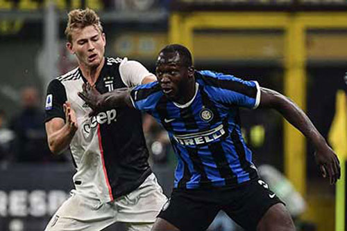 Lukaku từng 'ở rất gần' với Ronaldo