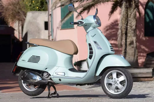 Vespa GTS 300 HPE 2020.