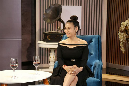 Hải Yến Idol khóc ròng rã 4 ngày 4 đêm vì một câu nói của chồng lúc bị trầm cảm sau khi sinh