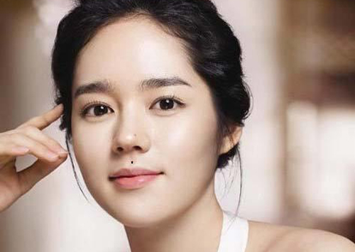 3 nốt ruồi “kéo tụt cả nhan sắc” nhưng lại là phú quý trời cho