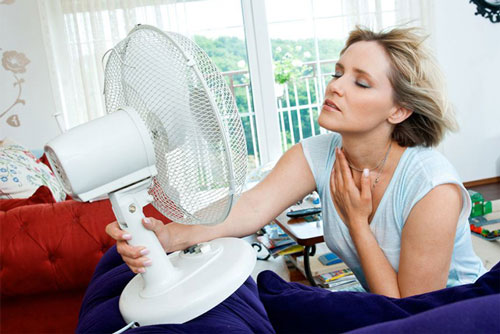 Sai lầm tai hại khi dùng quạt điện khiến sức khỏe cả nhà đi xuống: 90% người mắc phải