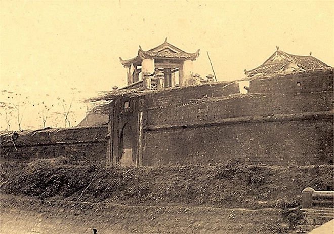 Thành cổ Sơn Tây tháng 4/1884. Ảnh: Wikipedia