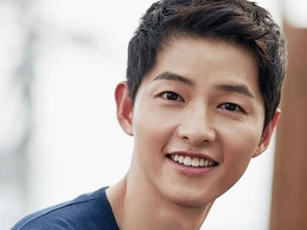 Phim của Song Joong Ki tạm dừng quay phim vì COVID-19