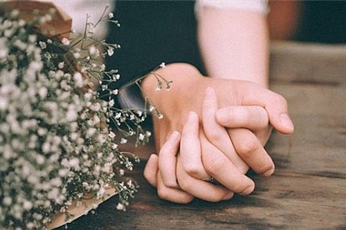 Làm sao để nắm tay nhau đến hết cuộc đời?