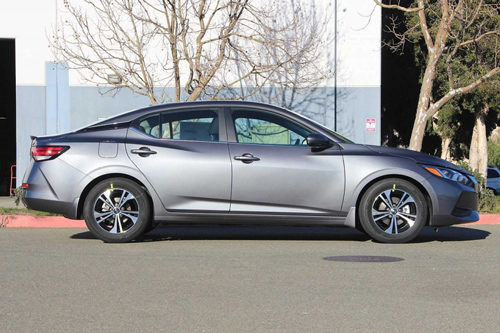 Sedan đẹp long lanh, ‘so kè’ với Honda Civic, Mazda 3