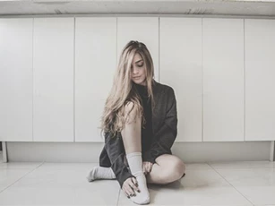 Tại sao đàn ông nói thích bạn nhưng lại không liên lạc với bạn?