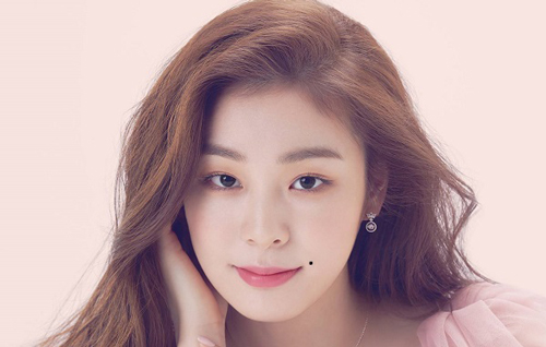 Nốt ruồi cực giàu trên khuôn mặt người phụ nữ, lỡ tẩy mất thì hối tiếc cũng không thể lấy lại