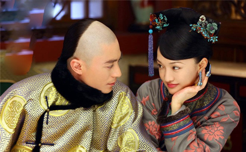 Giai thoại đẹp về hoàng đế chung thủy nhất nhì TQ: Phá vỡ điều lệ nghiêm ngặt này chỉ vì chiều vợ