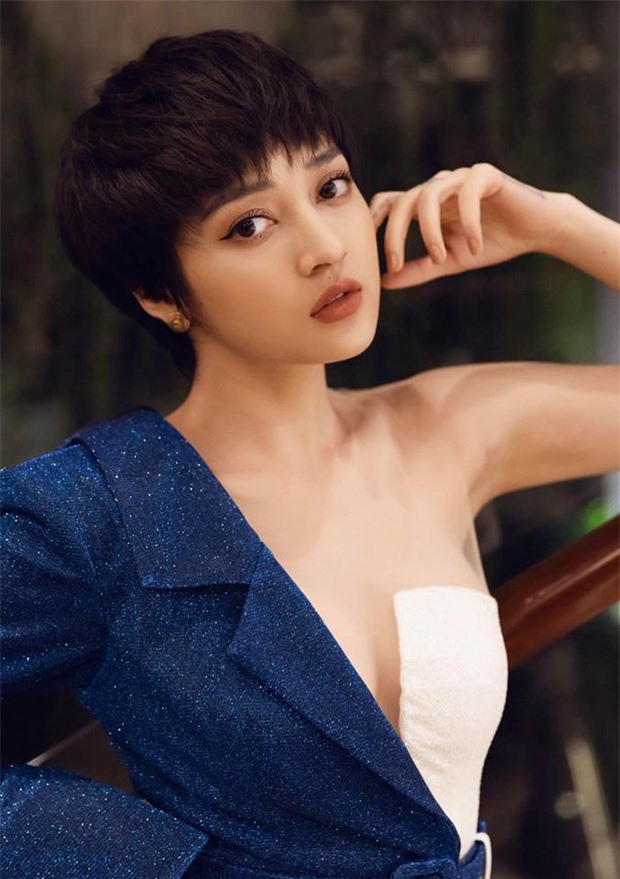 5 nữ ca sĩ Việt có khuôn mặt đẹp càng ngắm càng mê