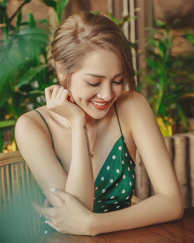 5 nữ ca sĩ Việt có khuôn mặt đẹp càng ngắm càng mê