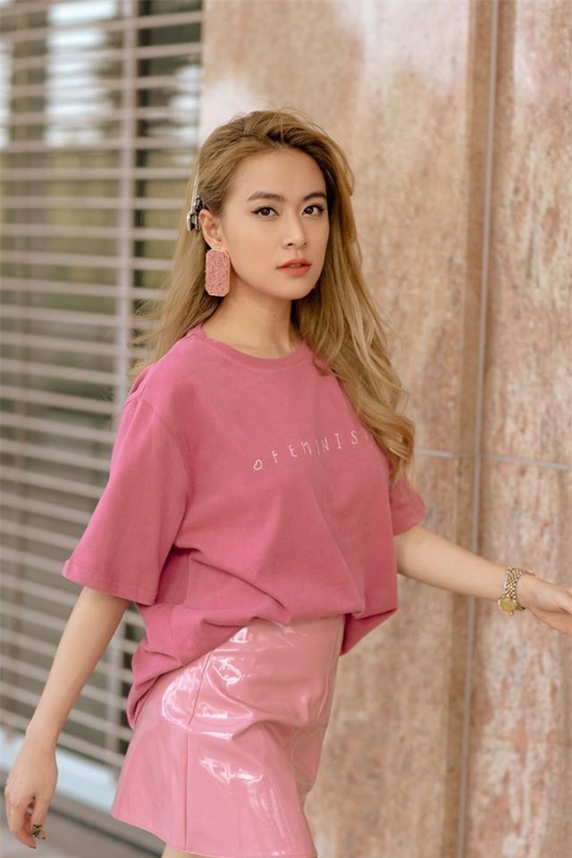 5 nữ ca sĩ Việt có khuôn mặt đẹp càng ngắm càng mê