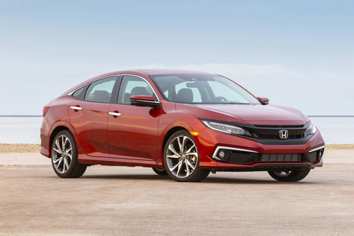  6. Honda Civic 2020 (giá khởi điểm: 19.750 USD, điểm: 8,4/10).