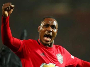 Ighalo không màng gia hạn với M.U