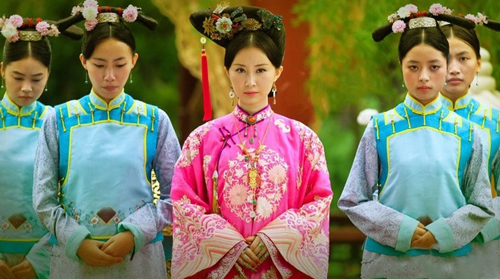 Cuộc chiến “tranh sủng” vô cùng tàn khốc chốn thâm cung chỉ lấy lòng hoàng đế