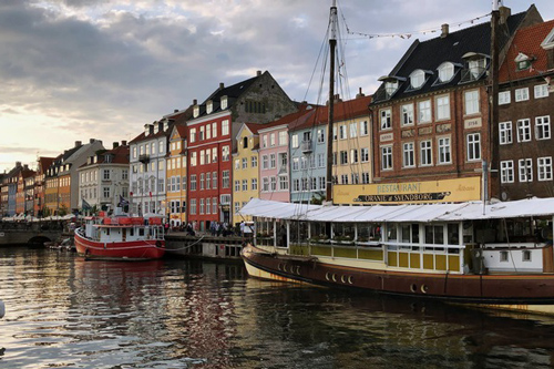 Vì sao Đan Mạch, Phần Lan hạnh phúc nhất thế giới?