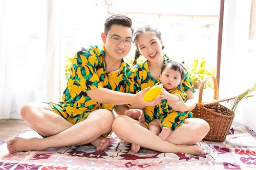 Những sao Việt làm mẹ ở tuổi đôi mươi