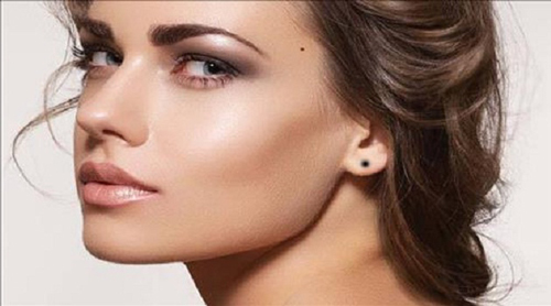 Vị trí nốt ruồi “cực đỉnh”, người phụ nữ nào sở hữu cả đời sẽ may mắn