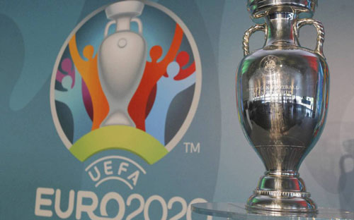 UEFA chưa quyết định về tên gọi của EURO diễn ra vào năm sau