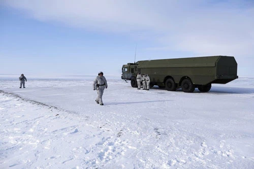 Cách Thủ đô Moskva của Nga hơn 6 múi giờ, trên địa hình đóng băng của quần đảo New Siberia, một cuộc chạy đua vũ trang mới đang dần hình thành