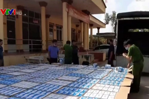 Bắt giữ vụ vận chuyển gần 300.000 khẩu trang y tế tại Tây Ninh