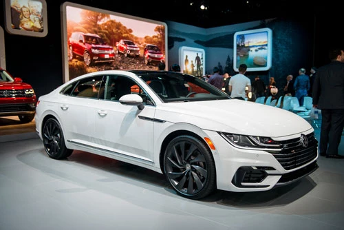 8. Volkswagen Arteon SEL R-Line 2020.