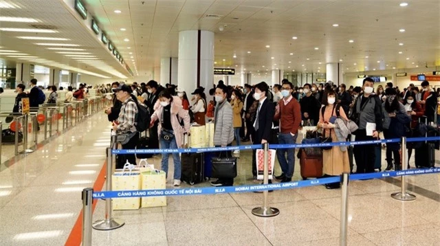Biết mình nhiễm Covid-19 mà không khai báo y tế thì bị xử lý như thế nào? - 1 Biết mình nhiễm Covid-19 mà không khai báo y tế thì bị xử lý như thế nào? - 1