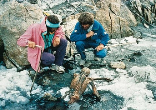 Một trong 2 nhà leo núi phát hiện xác ướp Otzi đã tử vong