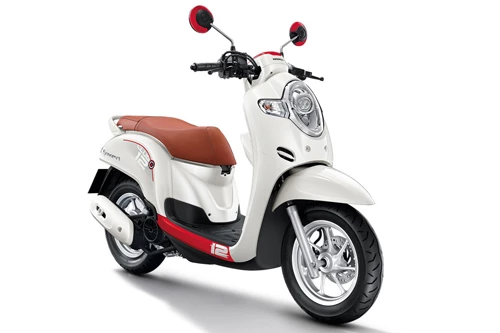 Honda Scoopy.