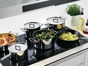 Hóa ra những dụng cụ nhà bếp quen thuộc này lại gây hại cho sức khỏe của bạn