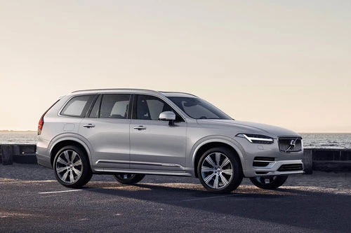 1. Volvo XC90 T8 Twin Engine.