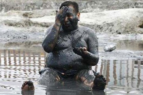 'Khóc thét' với những phương pháp chữa bệnh 'quái dị' nhất thế giới