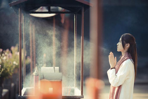 Phụ nữ có những dấu hiệu này có thể đã được Thần Phật phù trợ, có nhiều phúc báo