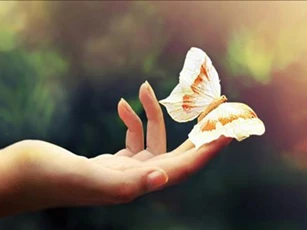 Chỉ cần nhìn vào 4 điểm này là biết người phụ nữ nào có thể gặp nhiều may mắn, hôn nhân vững bền