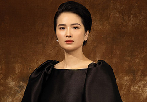 'Mất hút' 5 năm, Hoa hậu Cao Thuỳ Dương gây bất ngờ khi trở lại với hình ảnh sang trọng