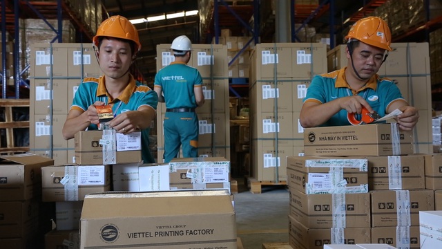 Viettel Post b&#xE1;o l&#xE3;i r&#xF2;ng cao nh&#x1EA5;t l&#x1ECB;ch s&#x1EED;, &#x111;&#x1EA1;t 380 t&#x1EF7; &#x111;&#x1ED3;ng