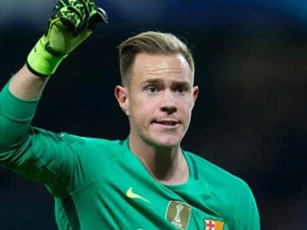 Barca có nguy cơ mất thủ thành số 1 vào tay Bayern
