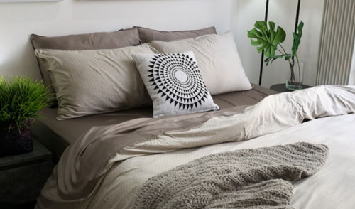 Mẹo giặt sạch chăn ga gối mà không cần dùng nước tẩy