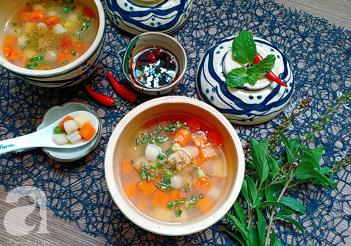 Bữa tối nấu canh ngũ sắc nóng hổi ngọt thơm mời cả nhà ai cũng thích