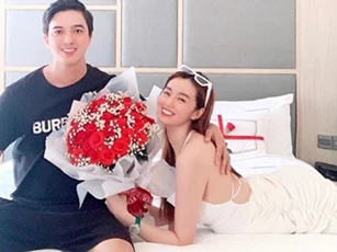 Khánh My kỷ niệm hai năm yêu Tiến Vũ