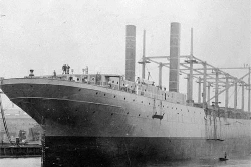 Chiến hạm khổng lồ USS Cyclops có thể đạt trọng tải hàng hóa lên tới 12.500 tấn