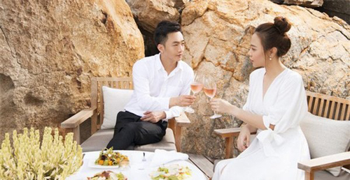 3 cặp đôi chồng thấp vợ cao vẫn ăn mặc đẹp hết phần thiên hạ của showbiz Việt