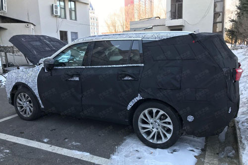 Lộ diện SUV 7 chỗ hoàn toàn mới sắp được Ford ra mắt