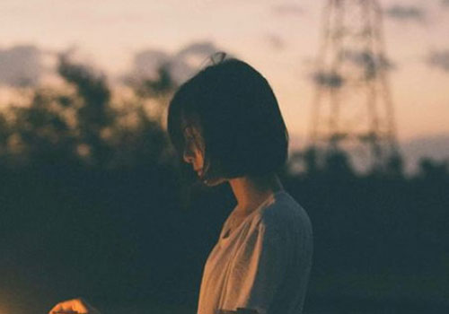 Có nên thử yêu một người chỉ vì quá cô đơn