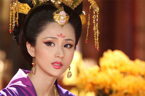 Ngỡ ngàng vẻ đẹp thực của người phụ nữ thời Võ Tắc Thiên